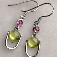 【【新款】天然綠橄欖純銀鍍白金耳環 天然水晶耳墜 92純銀耳鉤圖片】【新款】天然綠橄欖純銀鍍白金耳環 天然水晶耳墜 92純銀耳鉤 - 東?？h溫泉鎮福晶祥水晶制品廠