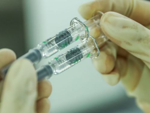 無視防疫 100 就座率被質(zhì)疑,匈牙利用中國疫苗堵住默克爾的嘴