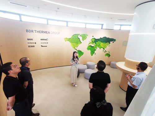 成都美景集團(tuán)到訪喜德瑞嘉興工廠,深化合作共贏發(fā)展